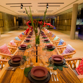 tierra-tropical-beach-club-restaurant-table